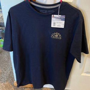 Patagonia t-shirt medium- new